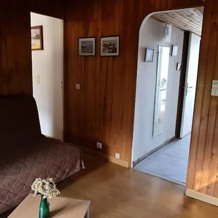 La Tour Dans De Apartment