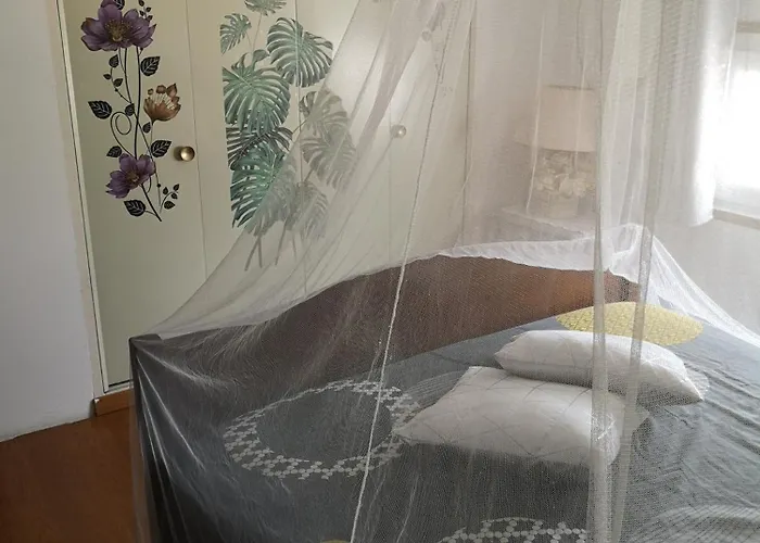 Apartment La Tour Dans De Porto-Vecchio (Corsica)